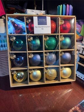 Home Reflections Glass Ball Ornament Set - 16CT - NEW
